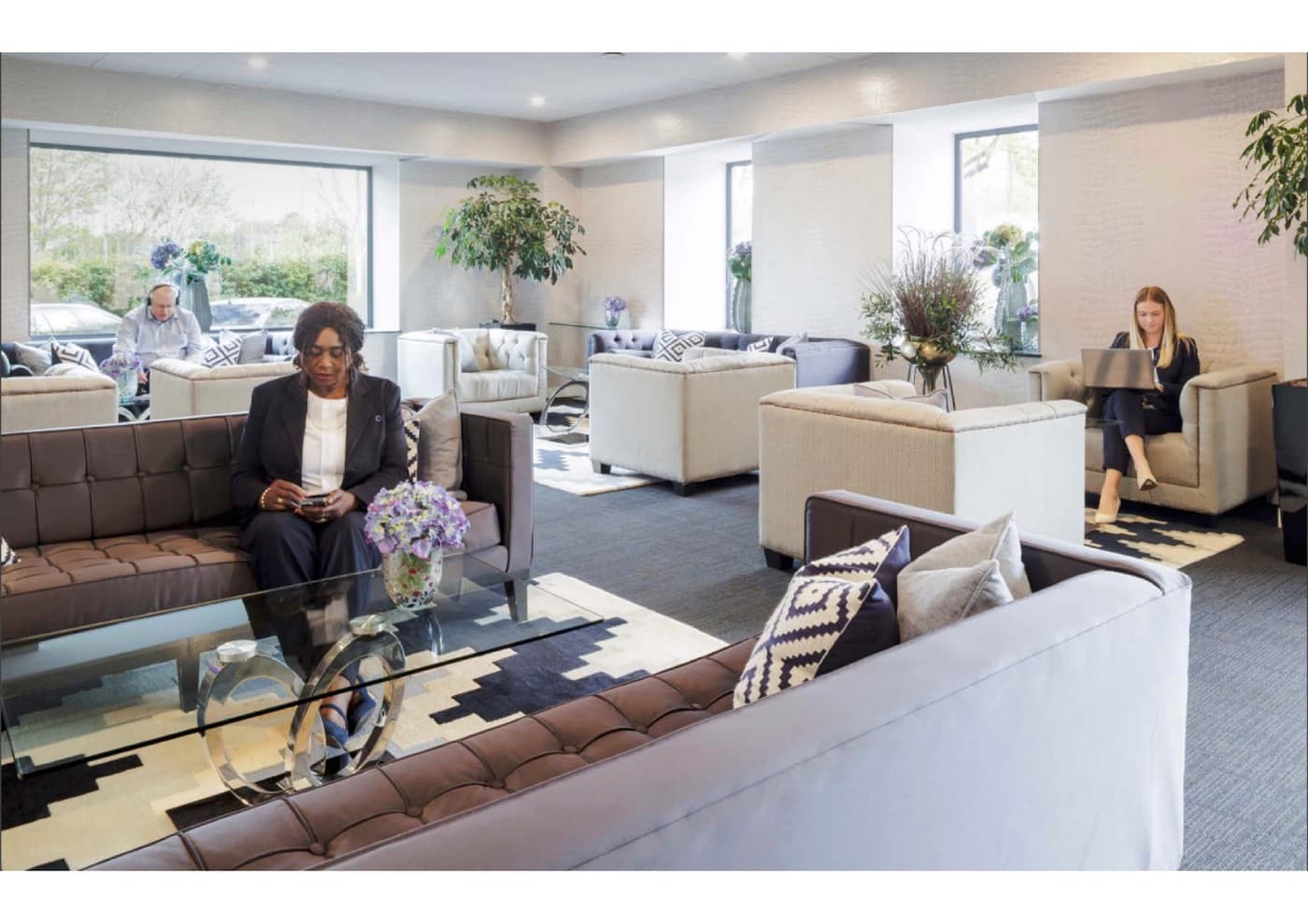 The waiting area at the PhysiPro Basingstoke clinic